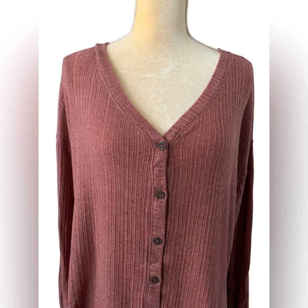SO Women's Button Down Dusty Rose Long Sleeve Top - Picture 3 of 6